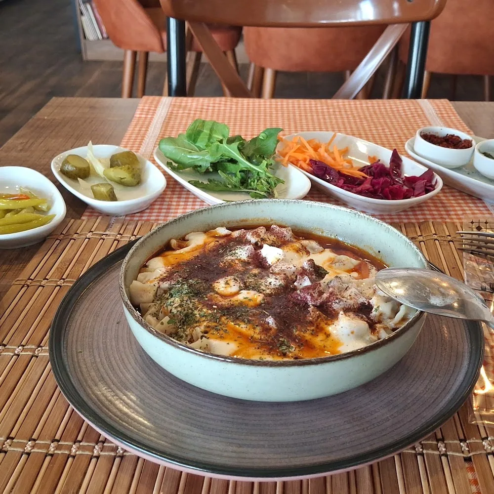 Madam Erika Mantı ve Cafe