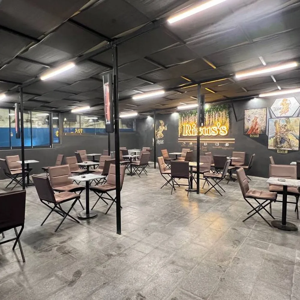 Risus’s Coffee Shop
